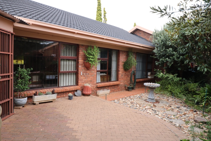 3 Bedroom Property for Sale in Heuwelsig Free State